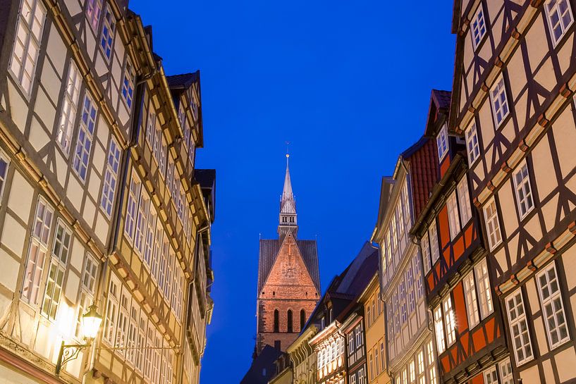 Cityscape of Hanover at night by Werner Dieterich