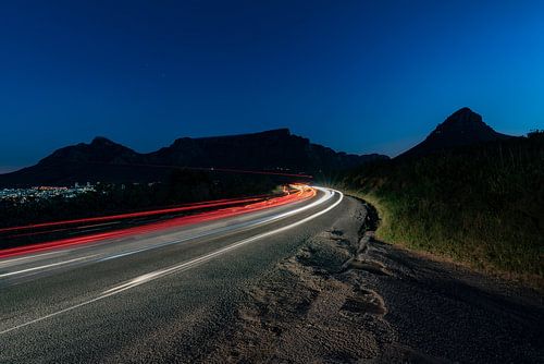 Dusk falls over Signal Hill by Andreas Jansen