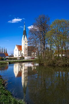 Idyllisch kerkje in Beieren van ManfredFotos