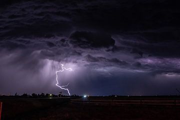 Kansas Thunderstorm van Donny Kardienaal