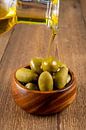 Grüne Oliven und Olivenöl von Photo Art Thomas Klee Miniaturansicht