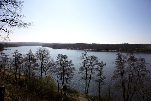 Impressies van het Baldeney-meer in Essen, Duitsland