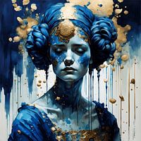 Priesteres portret in donker blauw en goud