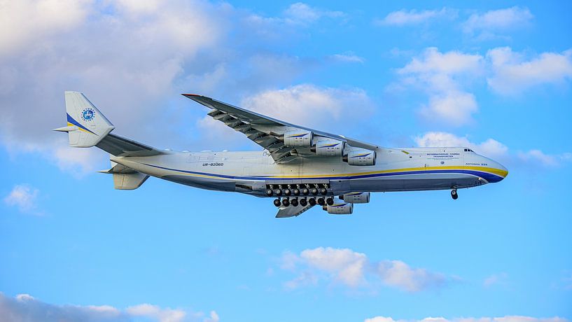 Unique: the 6-engine Antonov An-225 cargo plane. by Jaap van den Berg