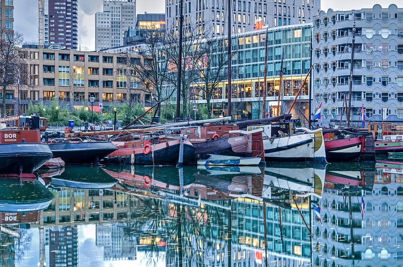 Bateaux historiques dans le vieux port par Frans Blok