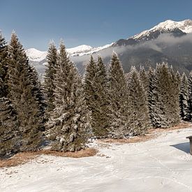 Besneeuwd Schuurtje in de Oostenrijkse Alpen – Winterse Stilte van KB Design & Photography (Karen Brouwer)