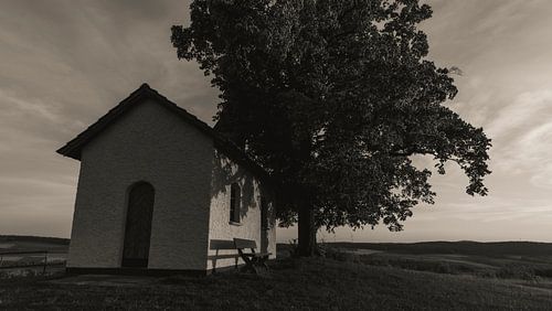 Kapel in de zonsondergang