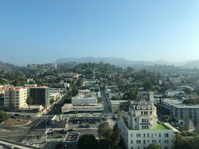 Los Angeles by Hello Pompoyo