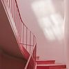 Rosa Treppe II von Wianda Bongen