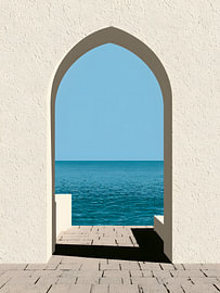 Blick auf den mediterranen Steinbogen von Mosaic Dialogue