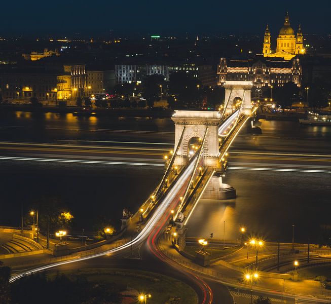 Kettenbrücke über die Donau in Budapest von Studio Keserű