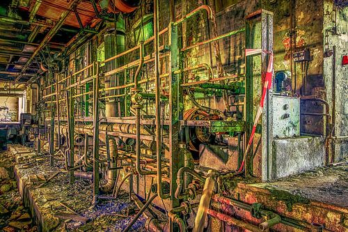 In einer verlassenen Fabrik von Marcel Hechler