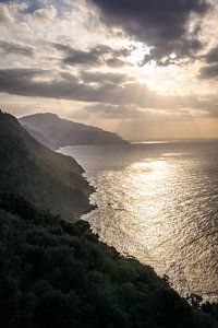 Sonnenuntergang an der Küste bei Deià, Serra de Tramuntana, Mallorca