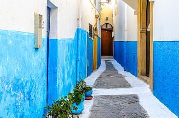 Blaue Gasse in Marokko von Dieter Walther