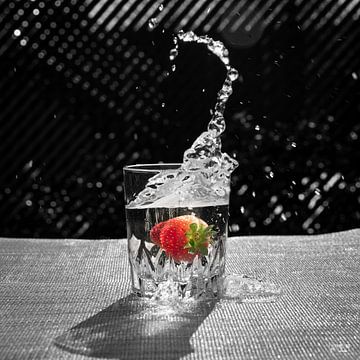 Die Erdbeere im Glas von Photo Julleke