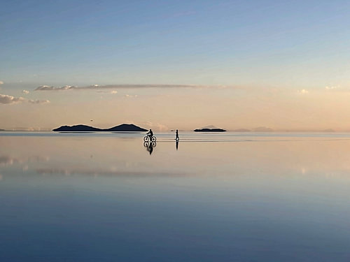 Reflectie op de zoutvlaktes in Bolivia