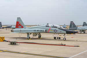 U.S. Air Force Northrop T-38C Talon mit Sonderlackierung.