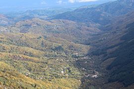 Berg und Tal im Schatten