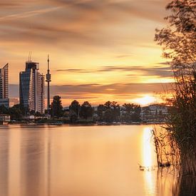 Wien mit Blick auf die Donaucity zum Sonnenuntergang. von Voss Fine Art Fotografie