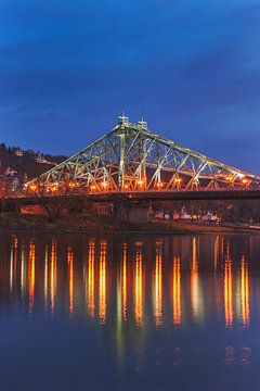 Elbe Bridge "Blue Wonder", Dresden van Gunter Kirsch