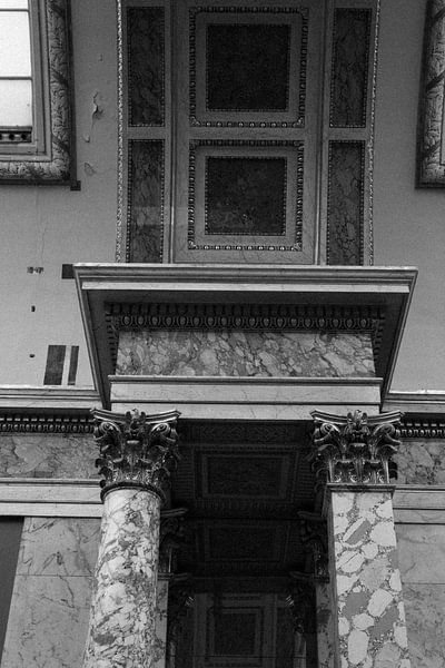 Die Dachdetails des Louvre in schwarz-weiß | Paris | Frankreich Reisefotografie von Dohi Media