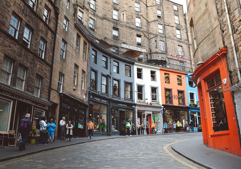 Edinburgh by Hello Pompoyo