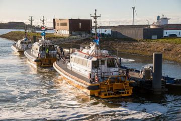Pilot on board IJmuiden by scheepskijkerhavenfotografie