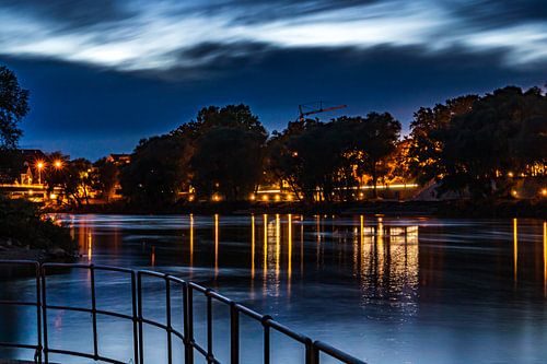Donau bij nacht