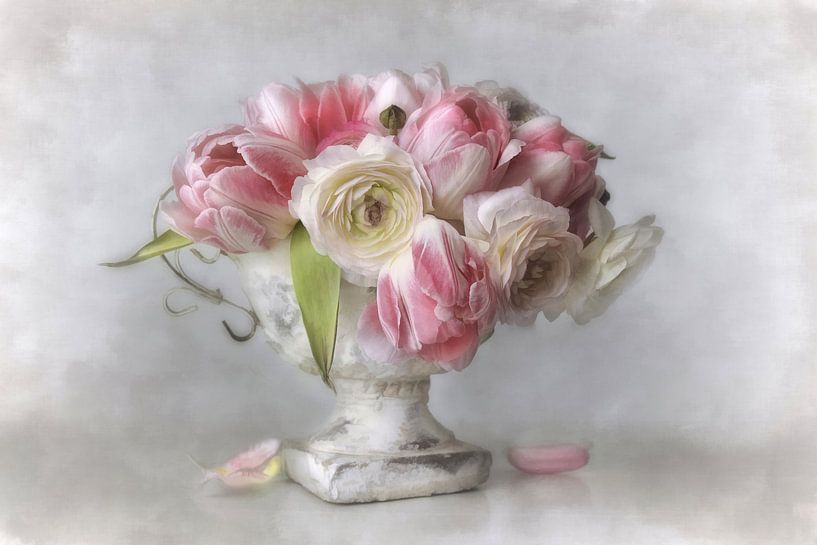 Flower Symphony - bella vintage von Lizzy Pe
