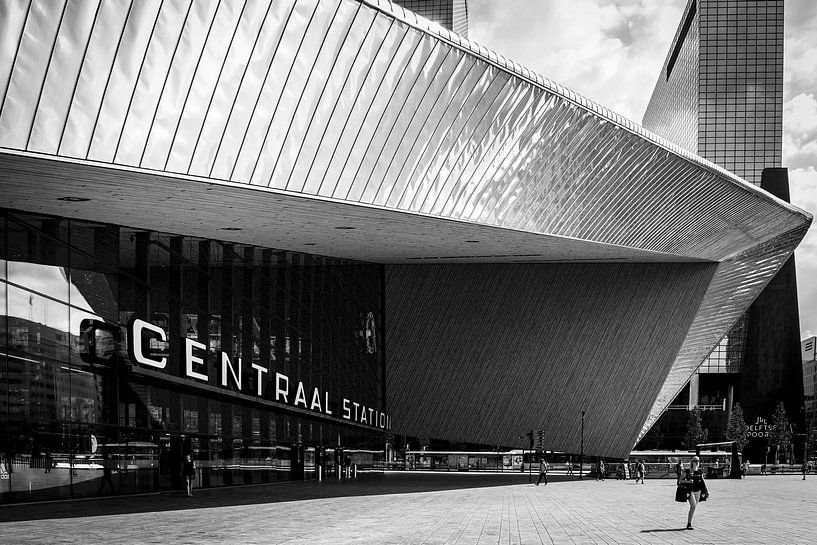 Rotterdam Central Station by Jeanette van Starkenburg