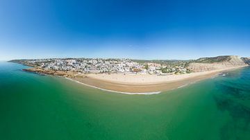 Panorama van Praia da Luz in de Portugese Algarve van David Gorlitz