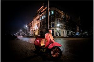 Pink scooter sur Henk Langerak