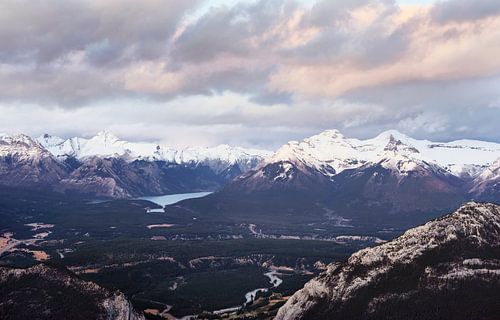 Minnewanka-See vom Sulpher Mountain