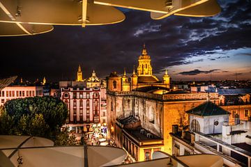 De avond valt over Sevilla