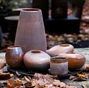 Nature morte de pots et de vases aux couleurs du cognac par Affect Fotografie Aperçu