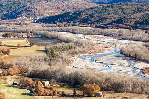 Et au milieu coule une rivière