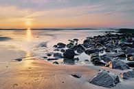 Brise-lames avec plage au coucher du soleil par eric van der eijk Aperçu