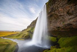  La cascade de Seljalandsfoss par une journée ensoleillée en Islande sur PhotoCluster