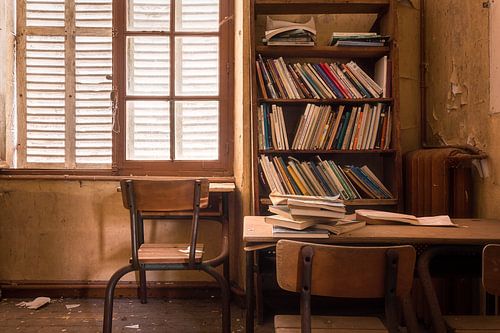 Bureau à Abandoned College.