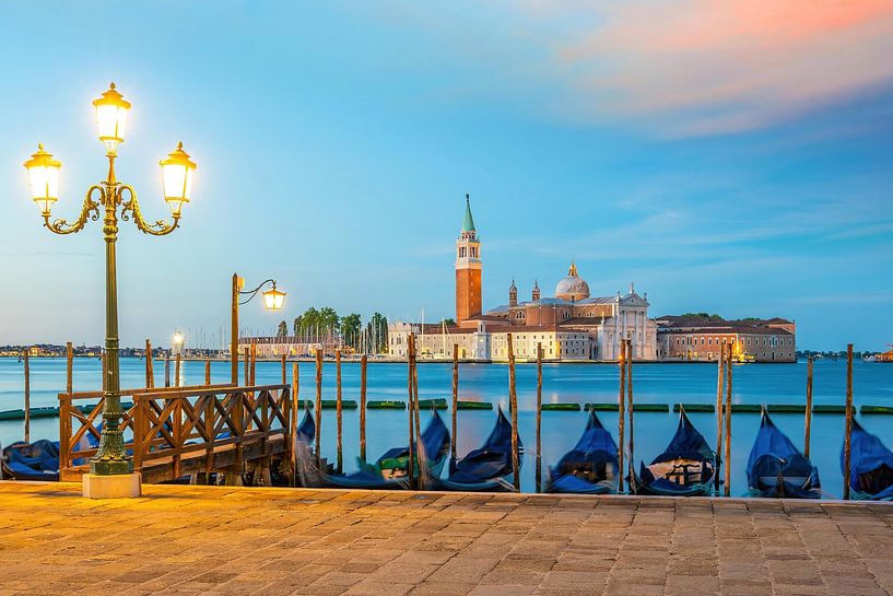 Lamplight und San Giorgio Maggiore, Venedig, Italien von Aloke Design