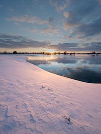 Winter landscape IJssel by Douwe Deinema
