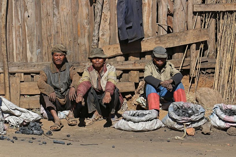 Vendeurs au marché par Antwan Janssen