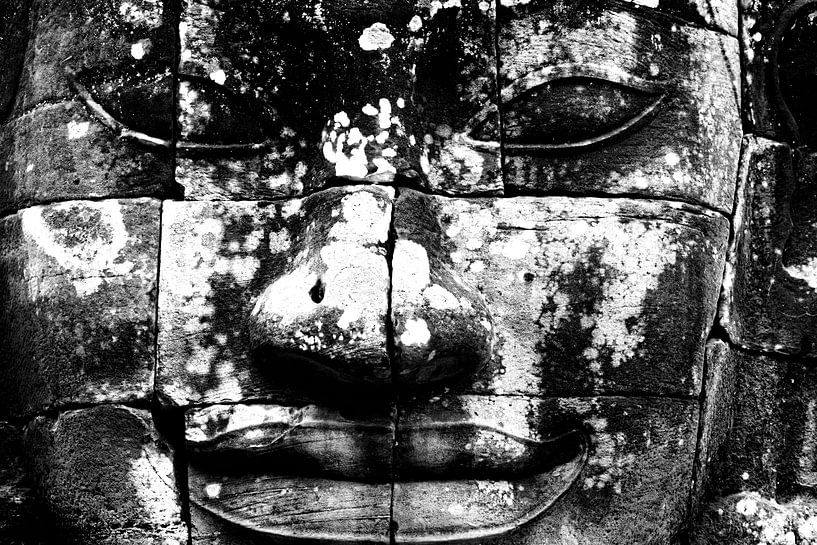 Bayon, between stone and light, in black and white by Frank Photos