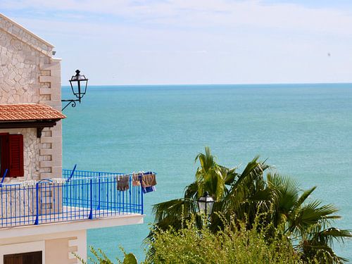 Le linge traîne dehors à Viëste