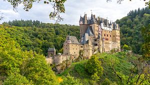 Burg Eltz in de Moezelregio in Duitsland