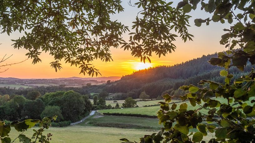 Zonsondergang in de bergen van Aandenken in Beeld