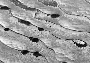 Zandplaten in Westerschelde bij laagwater van Sky Pictures Fotografie