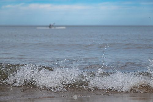 golven aan het strand