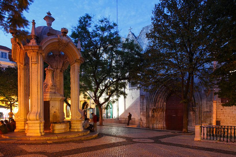 Place Largo do Carmo with fountain Chafariz do Carmo and Convento do Carmo in the old town quarter C by Torsten Krüger