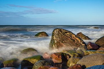 Stones on the Baltic Sea coast near Warnemünde by Rico Ködder